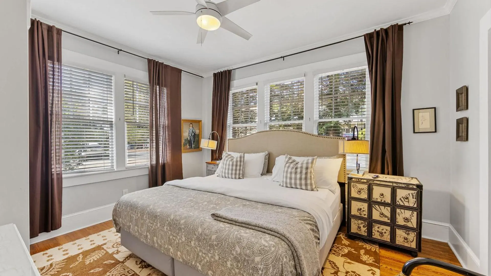 Stylish Myers Park 2 Bedroom With Screened Porch Charlotte Holiday home